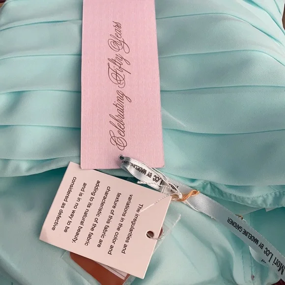 Never before worn mori lee bridesmaid dress in their size 22 / 24 - Picture 4 of 4